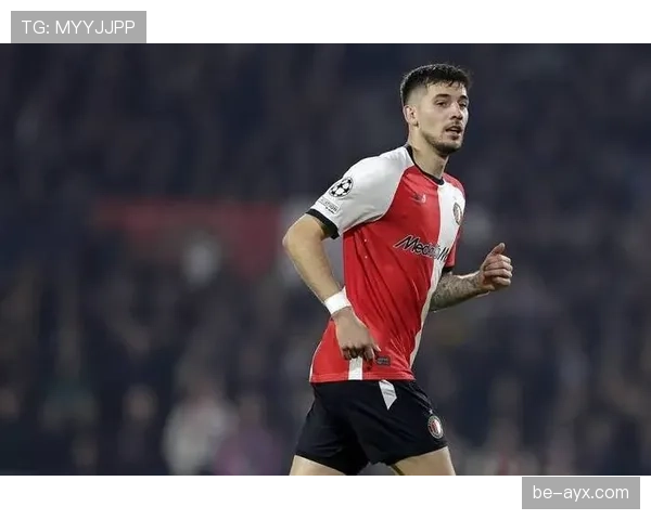 费耶诺德主帅率队迎战劲旅，独特战术助力状态回升剑指新辉煌