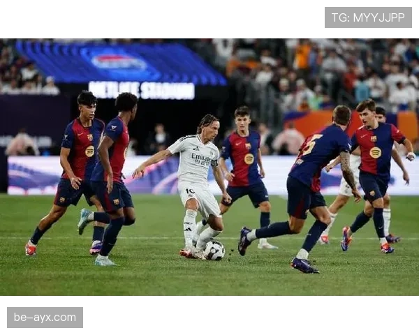 罗德里戈与莫德里奇默契配合，巴萨实力表现值得关注